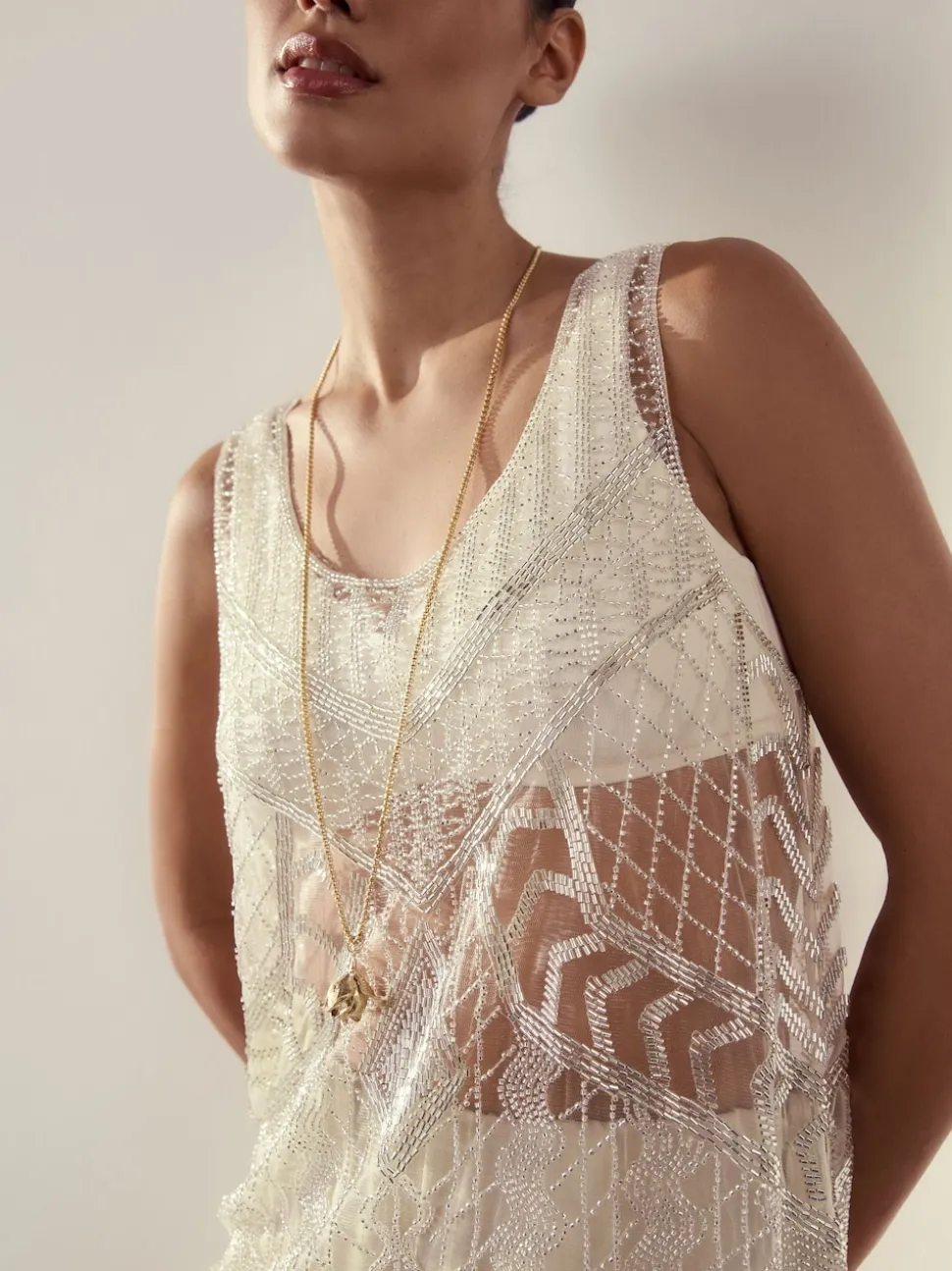 Tonalité d'or - Collier long à fleurs