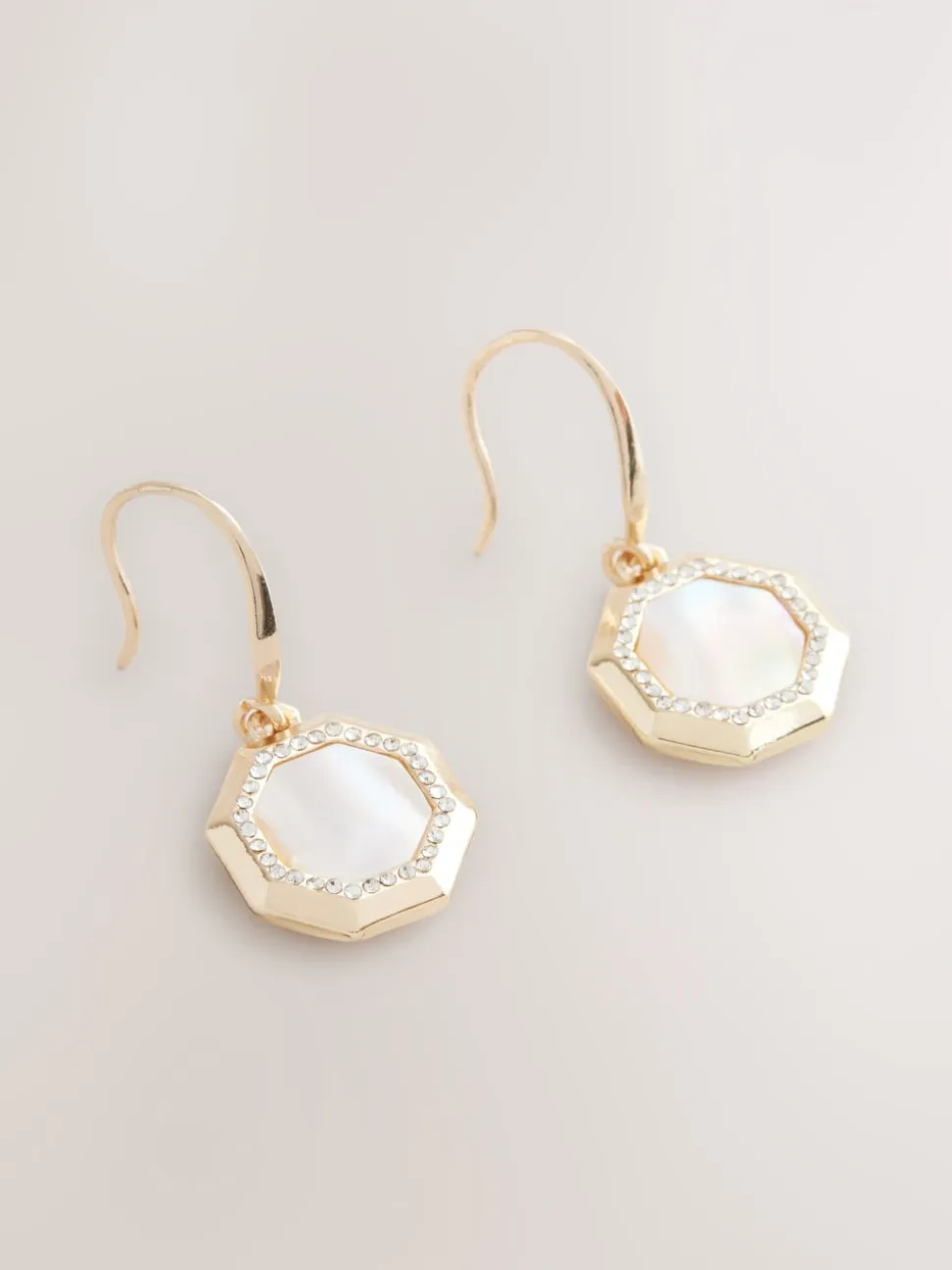 Tonalité d'or - Pendants d'oreilles octogonaux en nacre