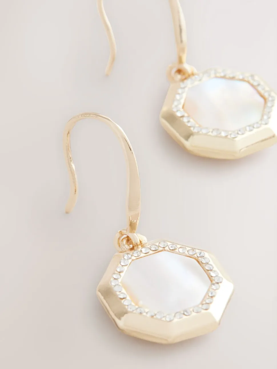 Tonalité d'or - Pendants d'oreilles octogonaux en nacre