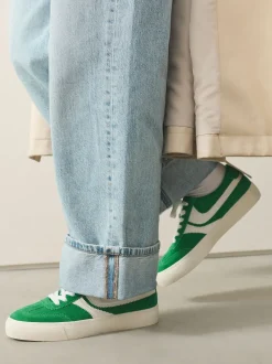 Vert - Baskets à lacets Forever Comfort® en daim à rayures latérales