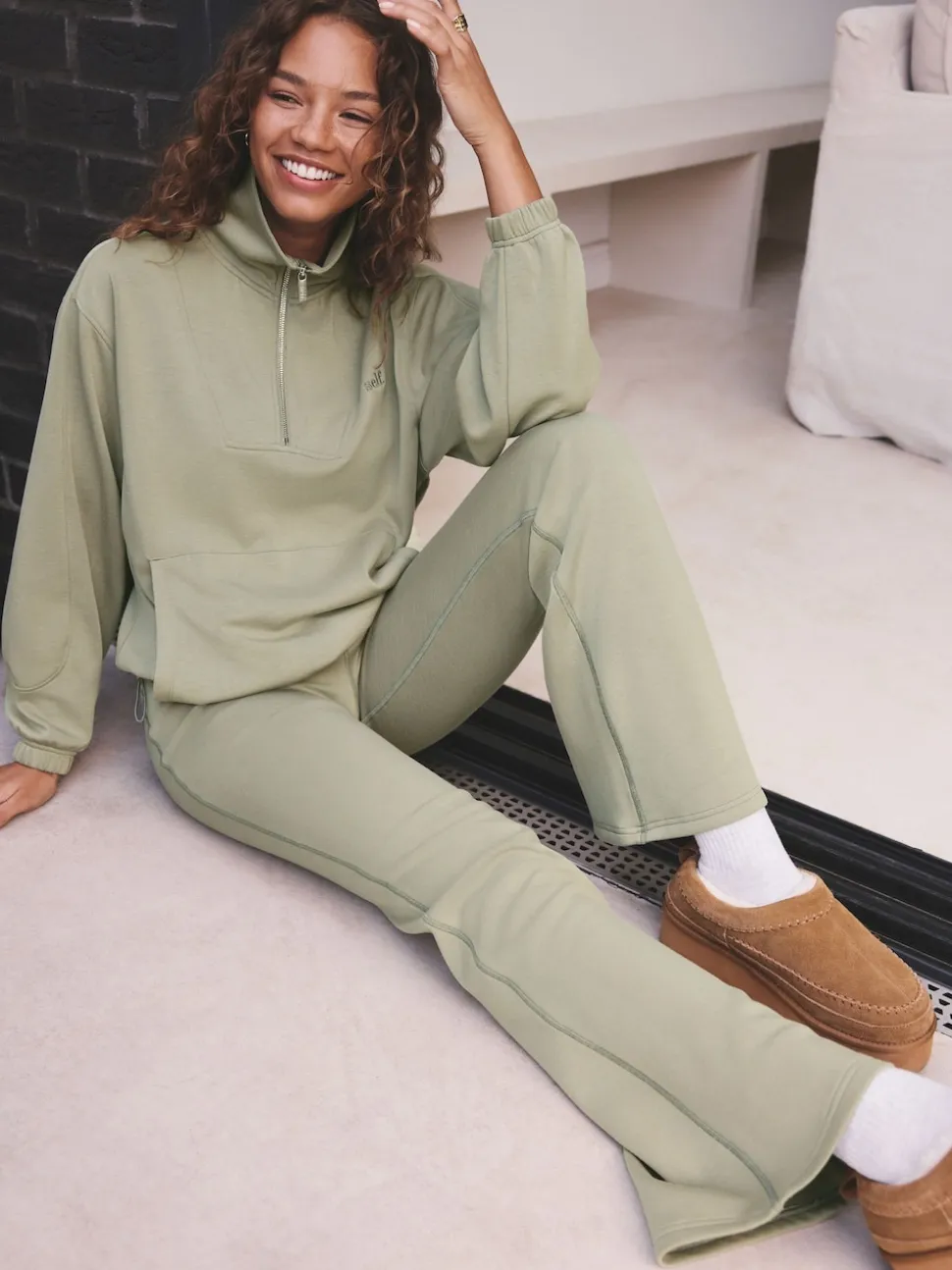 vert - soi-même. Pantalon de jogging Kickflare