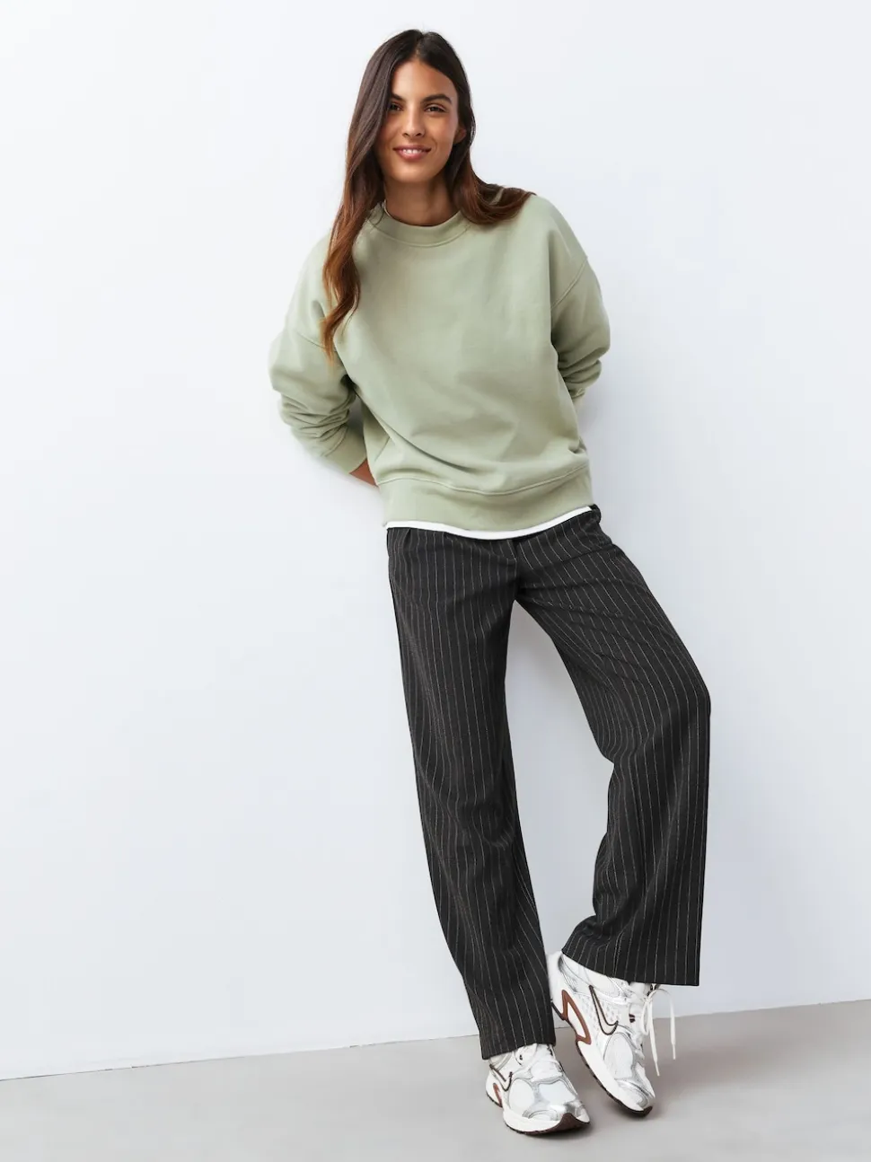 vert - Sweat-shirt super doux Peached Essentials à col rond et coutures