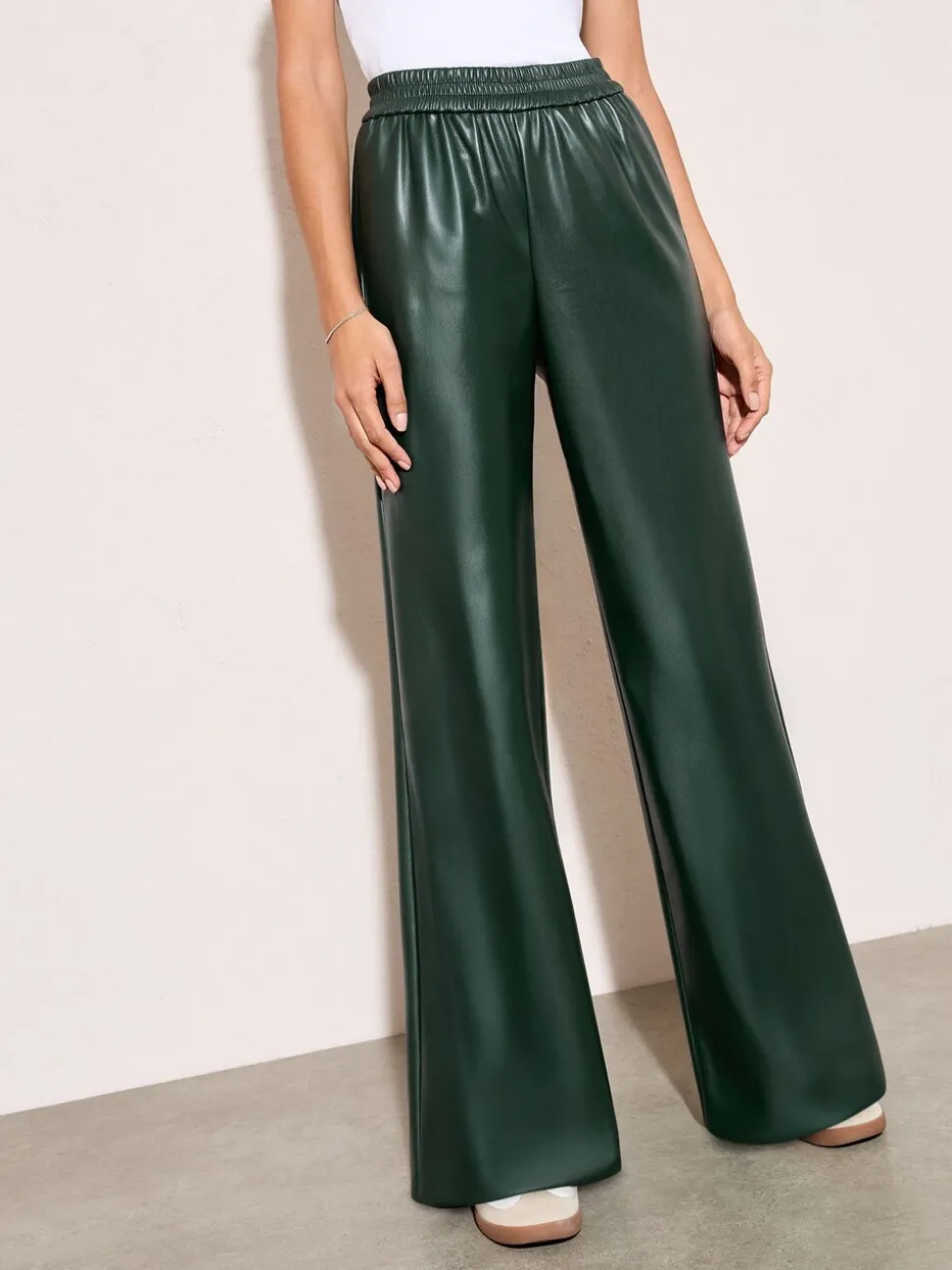 Vert kaki - Pantalon élastique Friends Like These en similicuir