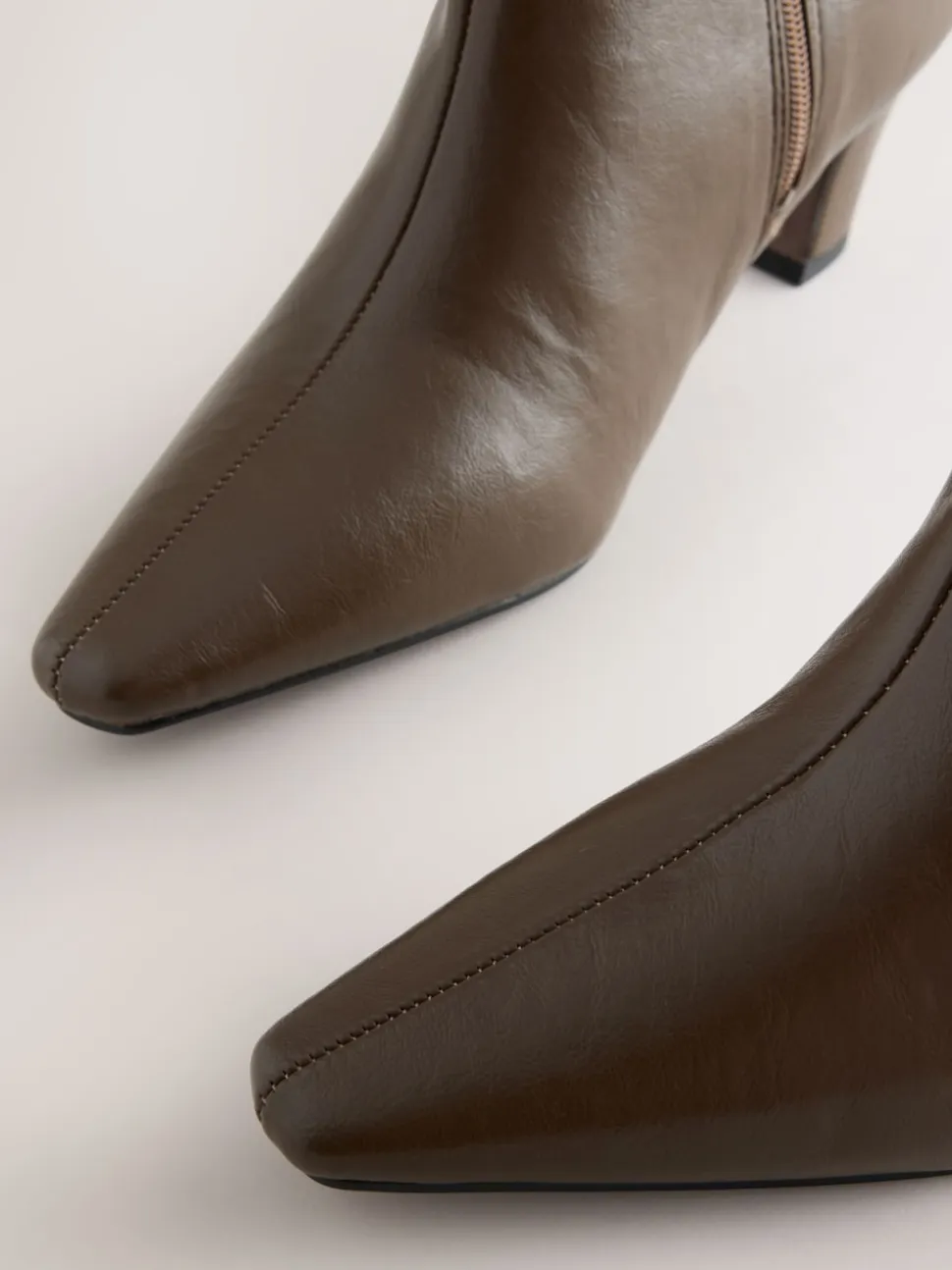 Vert olive - Bottes Forever Comfort® hauteur genou à talons incurvés