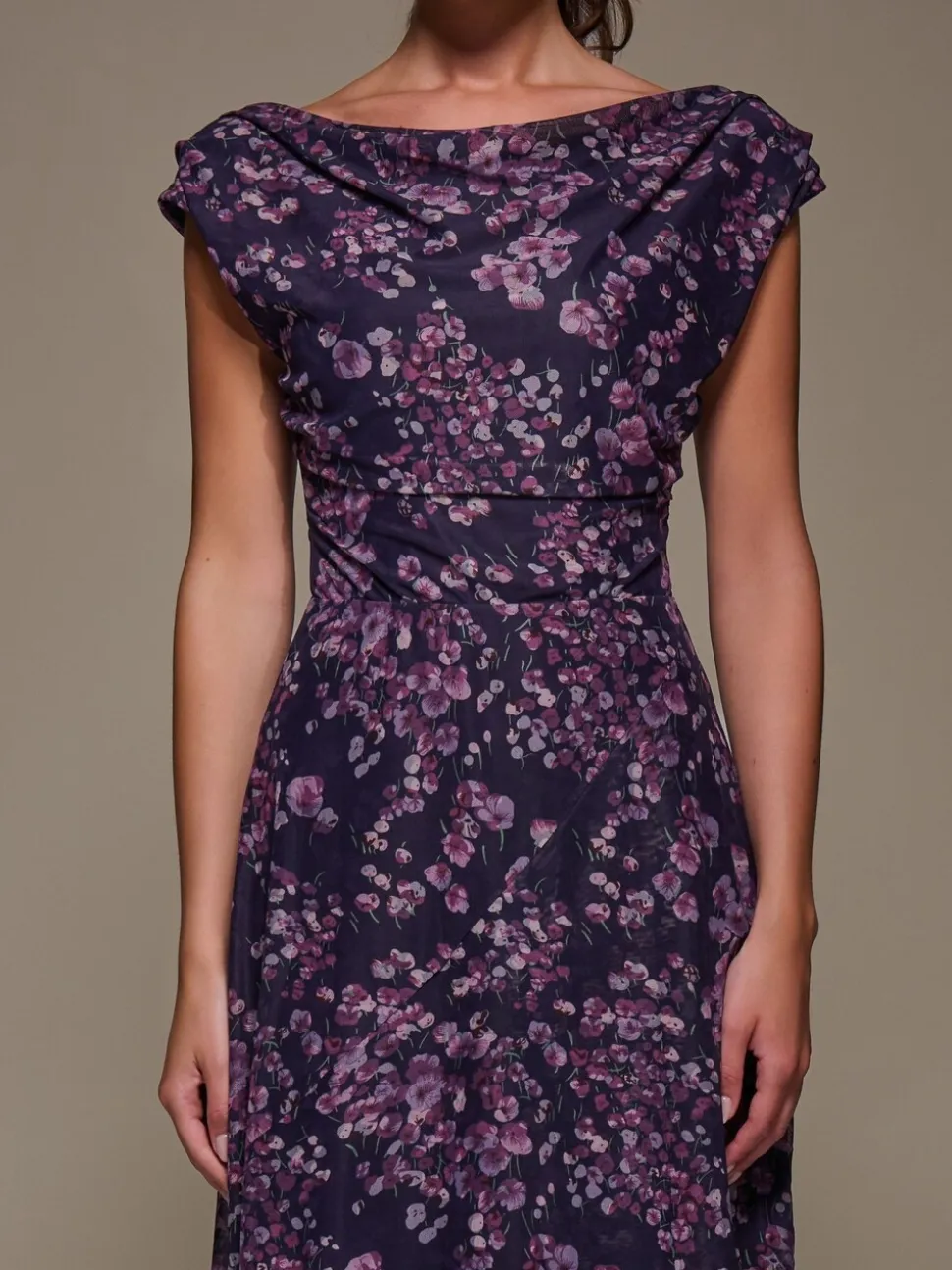 Violet - Jolie Moi Robe longue asymétrique en maille drapée