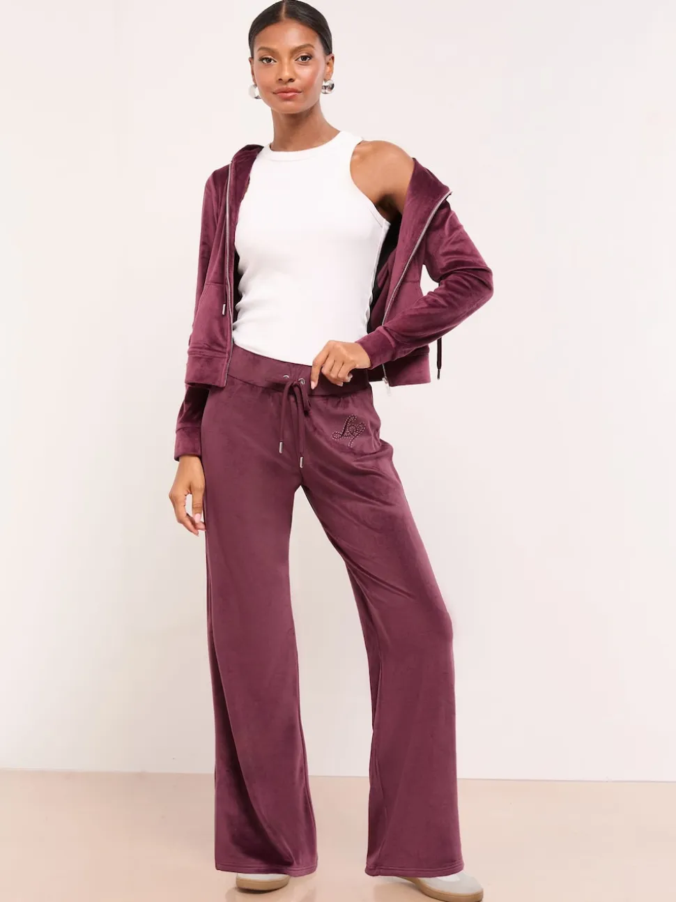 Violet prune - Pantalon de jogging Lipsy Ample décontracté en velours brodé