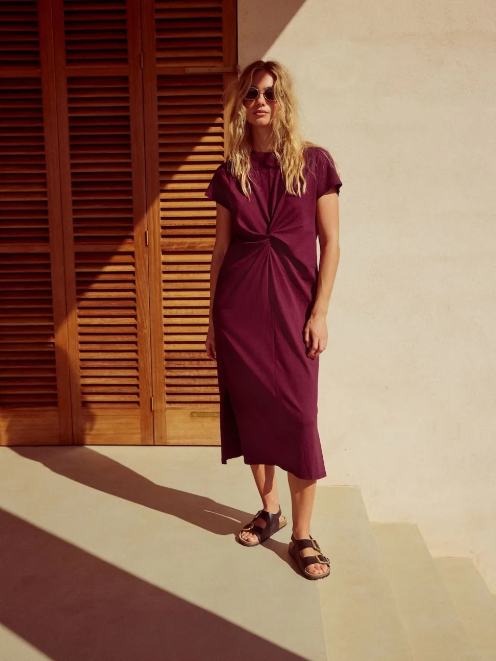 Violet prune - Robe d’été t-shirt à manches courtes torsadée