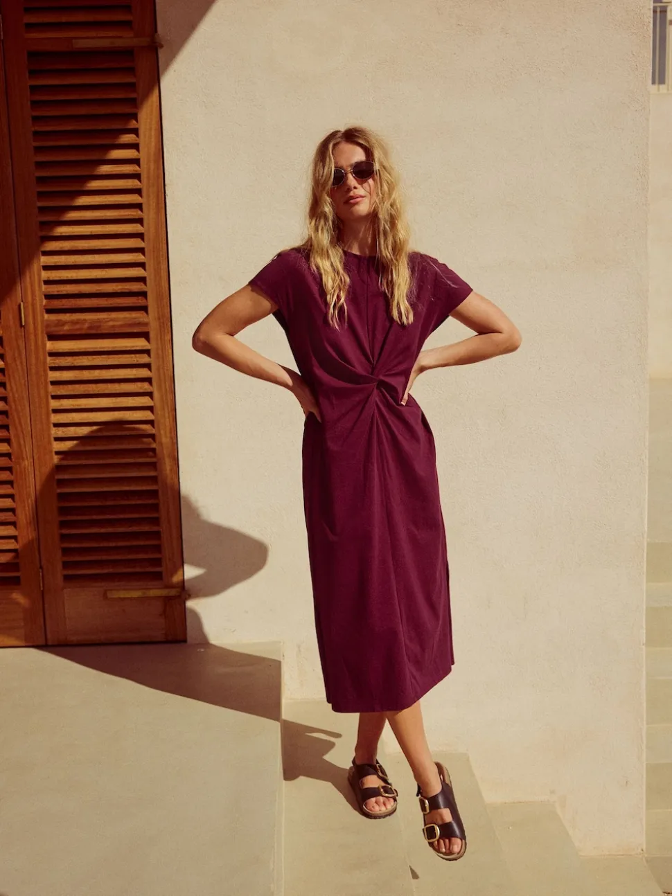 Violet prune - Robe d’été t-shirt à manches courtes torsadée