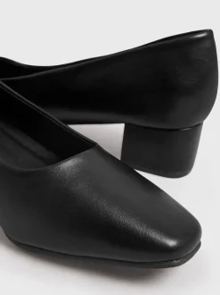 Yours Curve Chaussures de cour en similicuir à talon carré en taille EEE extra large