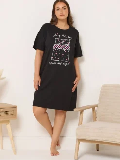 Yours Curve Chemise de nuit Sleep All Day