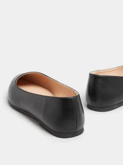 Yours Curve Extra Coupe large Chaussures plates Point PU Chaussures