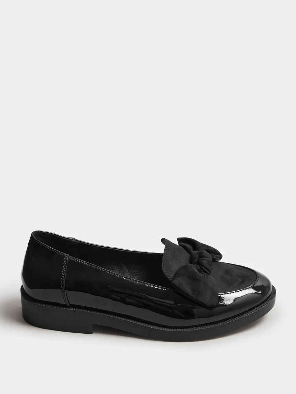 Yours Curve Mocassins vernis à nœud coupe extra large