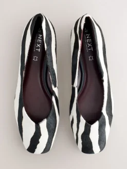 zèbre - Chaussures plates Forever Comfort® en cuir à bout squoval